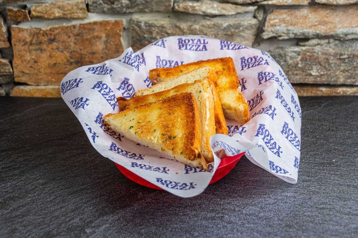 Basket of Garlic Toast 4 (pcs)