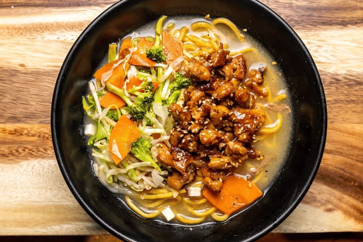 Choice of Teriyaki Meat and Noodle Soup Bowl (Beef,Chicken, or Pork)