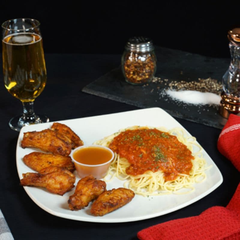 6 Ailes et spaghetti / 6 Ailes et spaghetti