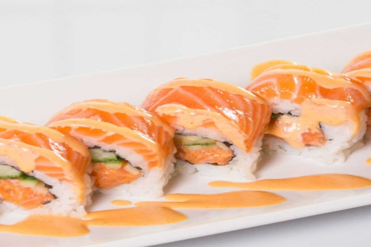 209. Salmon Lover Roll