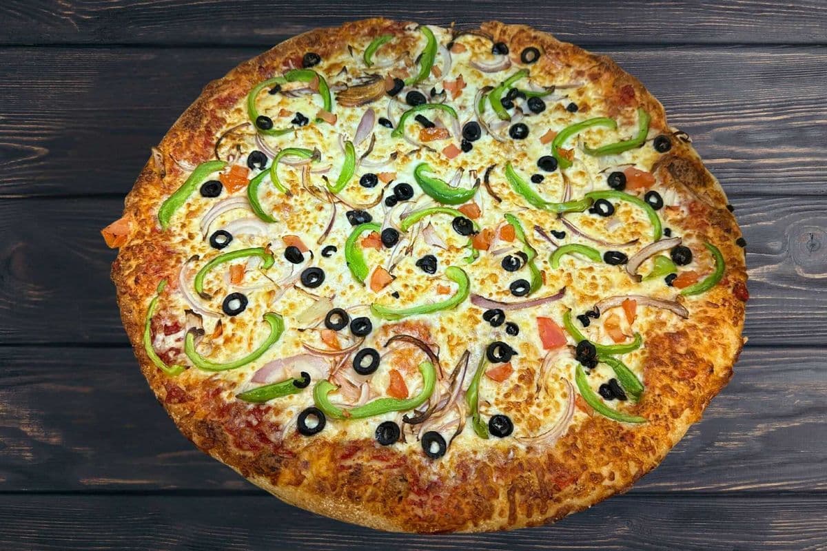 Mediterranean Veggie Pizza