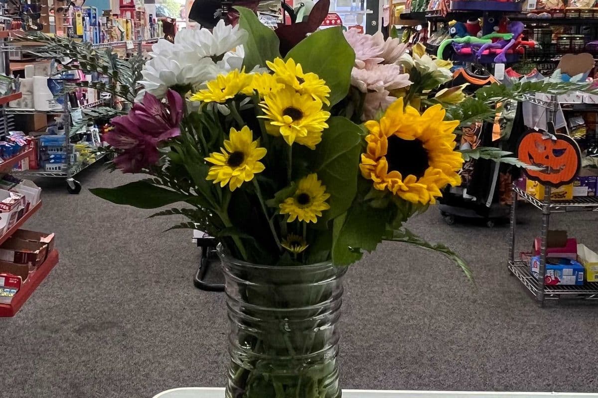 Christmas vase arrangement - large