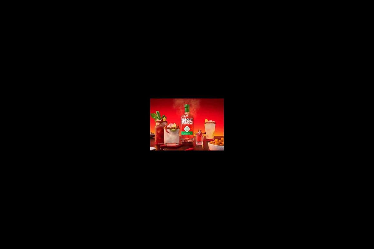ABSOLUT TABASCO - 750ML +MOTT'S CLAMATO ORIGINAL 1.89LTRS (1 x 750ML)