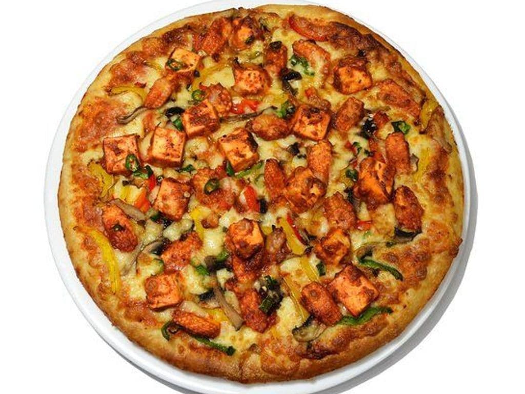 Paneer Corn Tawa Pizza