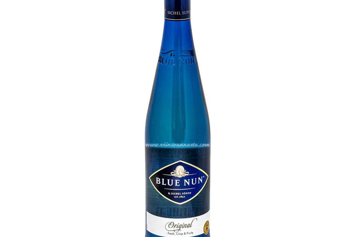 BLUE NUN RIESLING (1 x 750 ml Bottle)