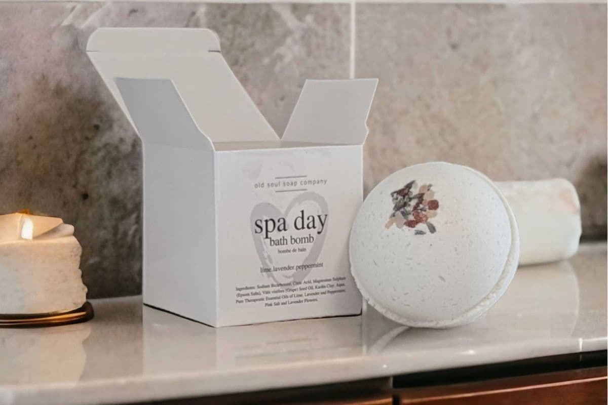 Spa Day Bath Bomb (7 oz)