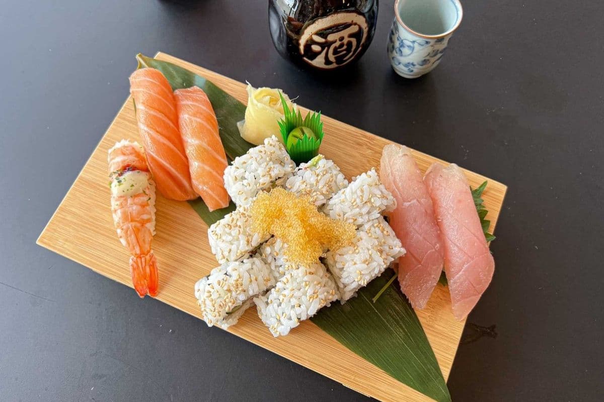 Sushi & Roll Combo A (13pcs)