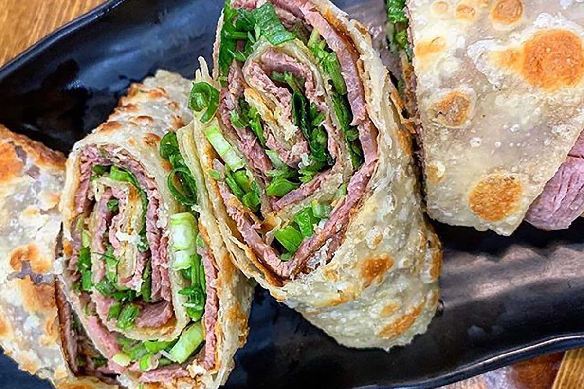 B3. Noodleman Beef Roll (4 pcs)