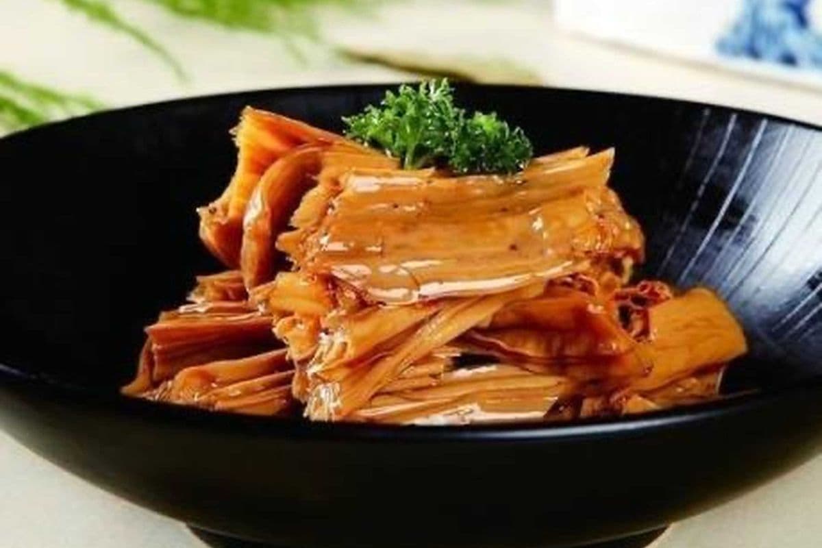 Braised bean curd stick 周黑鸭风味腐竹