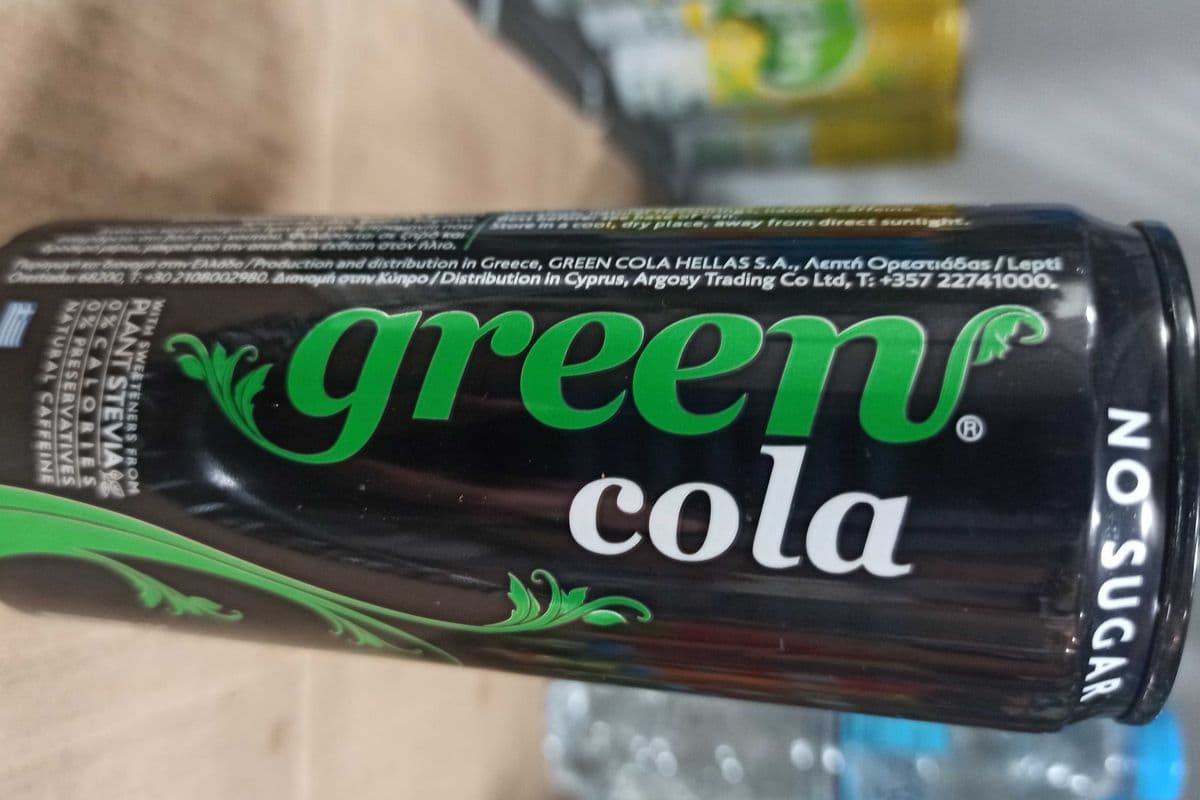 Green flavored Colas (330ml)