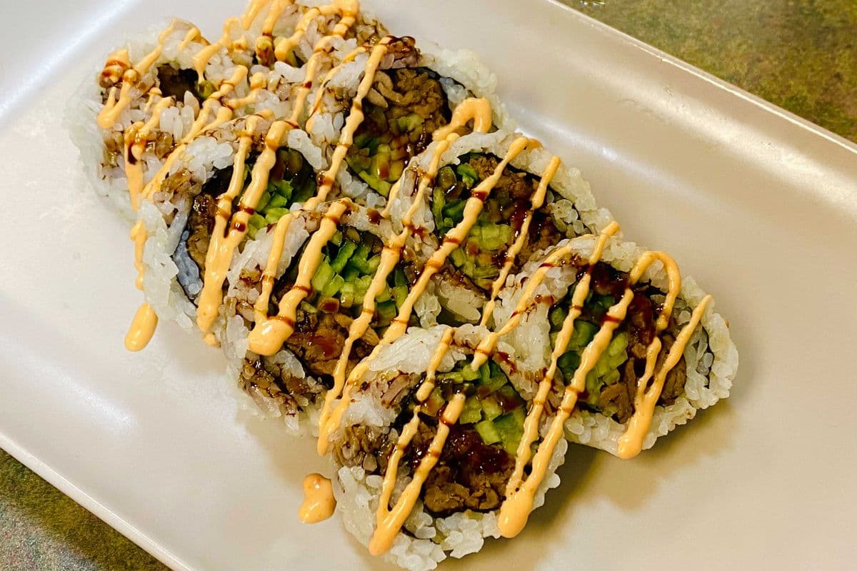 SR7. Spicy Bulgogi Roll (8pcs)