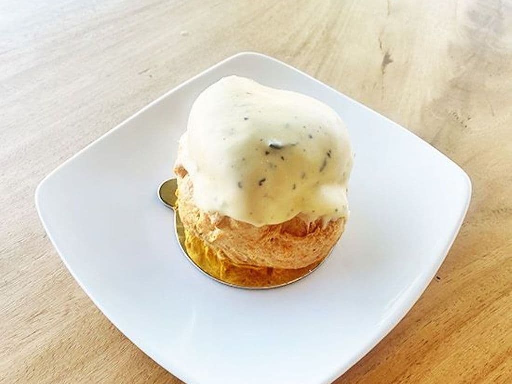 Earl Grey Cream Puff
