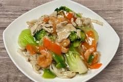 510. Hu Tieu Xao Tom, Ga, Rau Ca