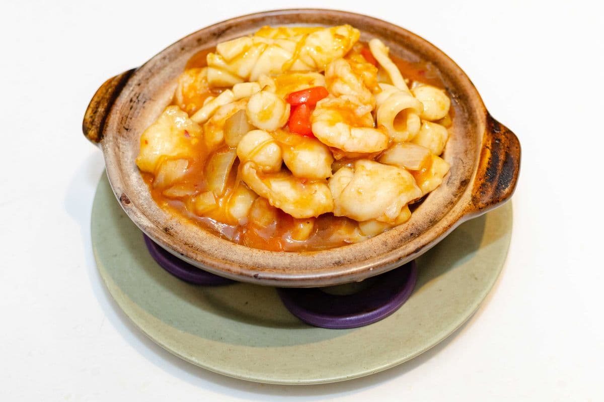 049 “Szechuan” Style Seafood with Bean Vermicelli 川式海鮮煲