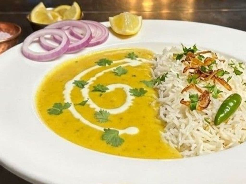 Kadi chawal bowl