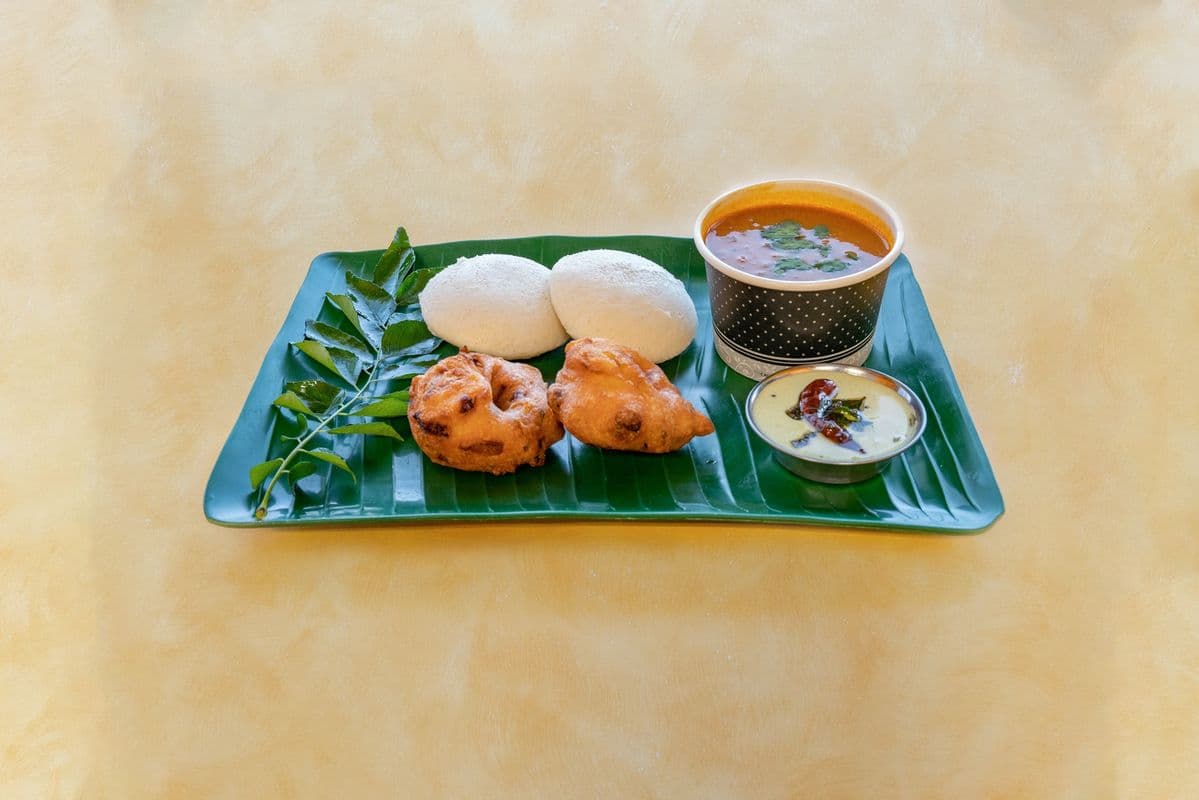 Idli Vada Combo