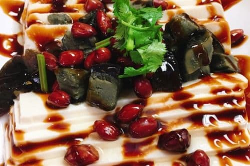 C2. Tofu with Preserved eggs 皮蛋拌豆腐