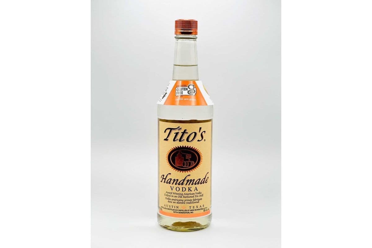 Tito’s Handmade Vodka (1 x 750 ml)