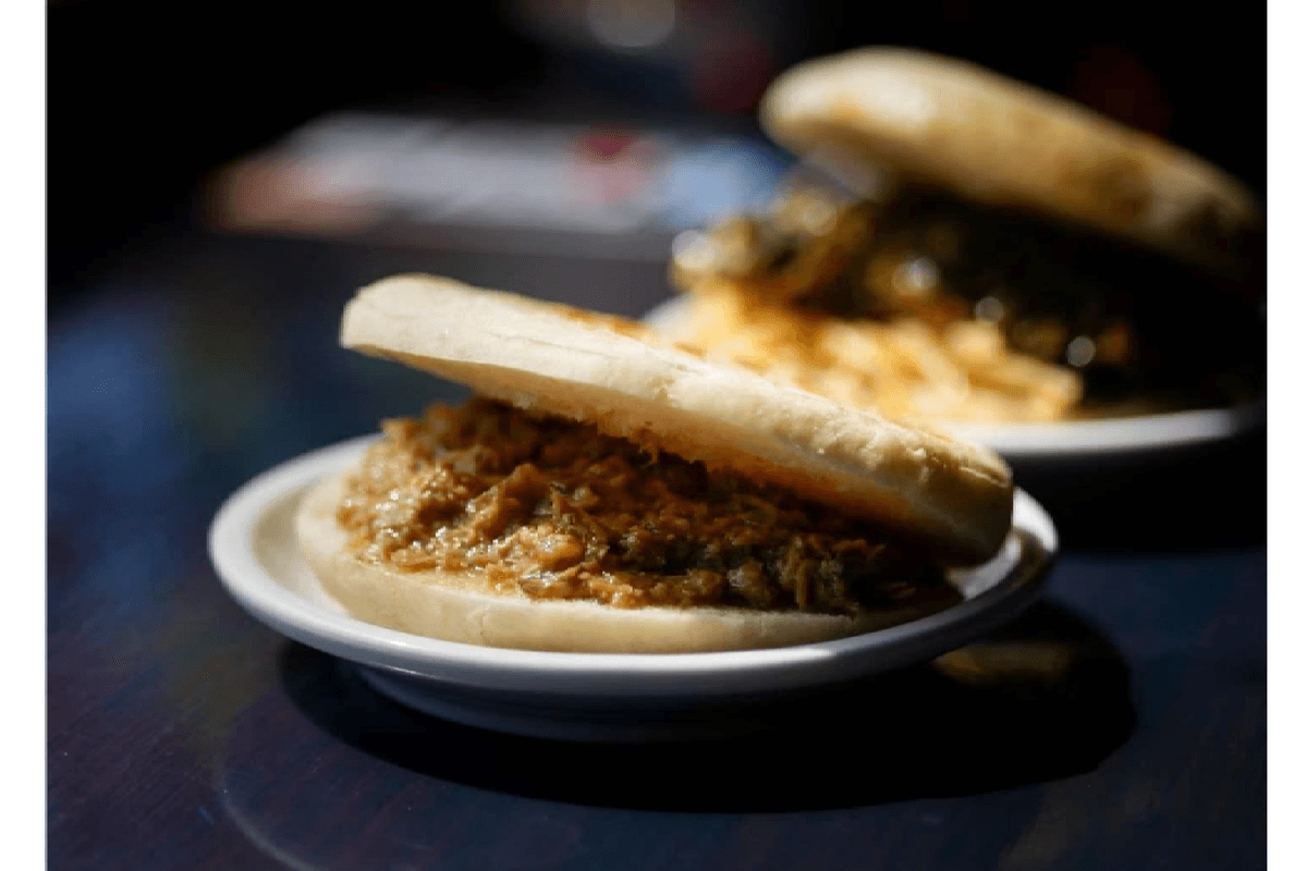 Stewed Pork Burger