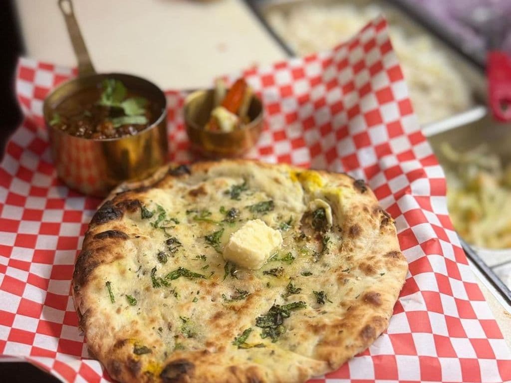 Amritsari naan combo