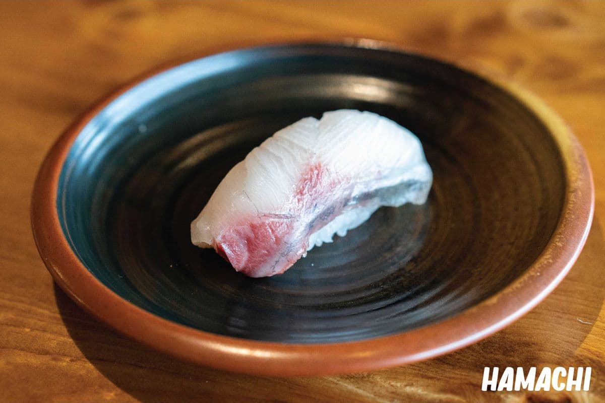 Hamachi Nigiri (1 pc)