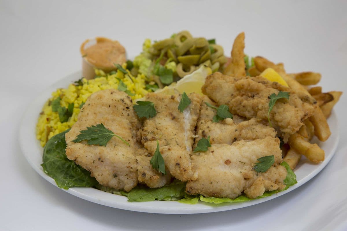 18. Plat de poisson et frites / Fish and Chips Plate