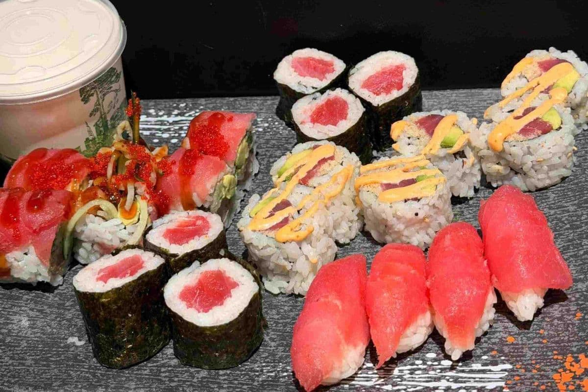 Red Tuna Lover Combo (L) – Includes 1 Miso Soup