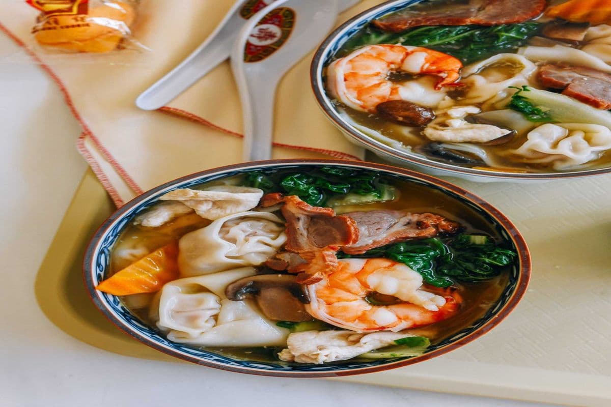 19. Wor Won Ton Soup (For 2 People)