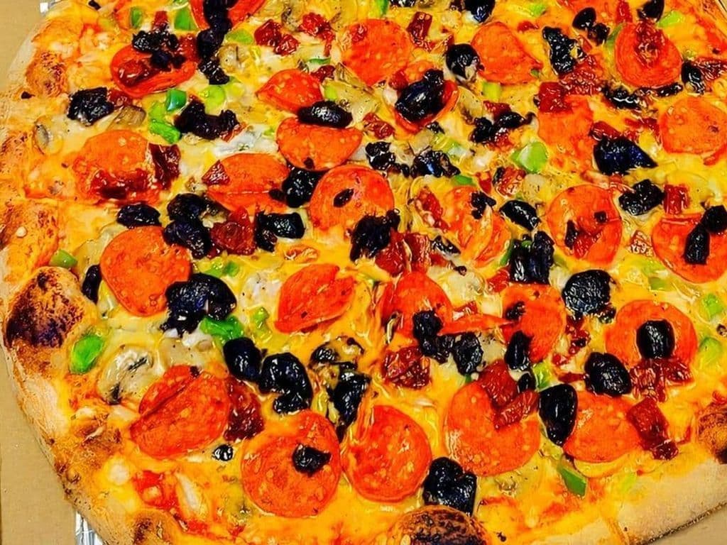 15" The Vegan Pizza