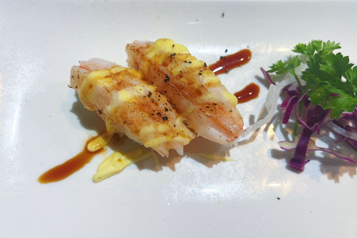 Torched shrimp (2pcs)
