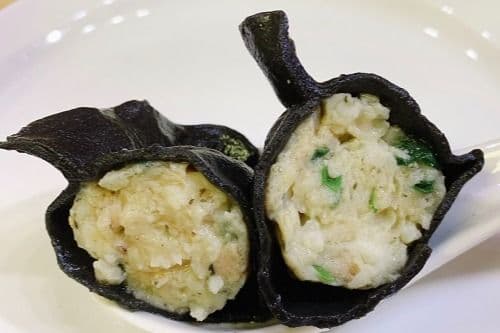A28. Pan fried Cuttlefish Ink Dumplings 煎墨魚鲜肉韭菜水餃 12只/pcs