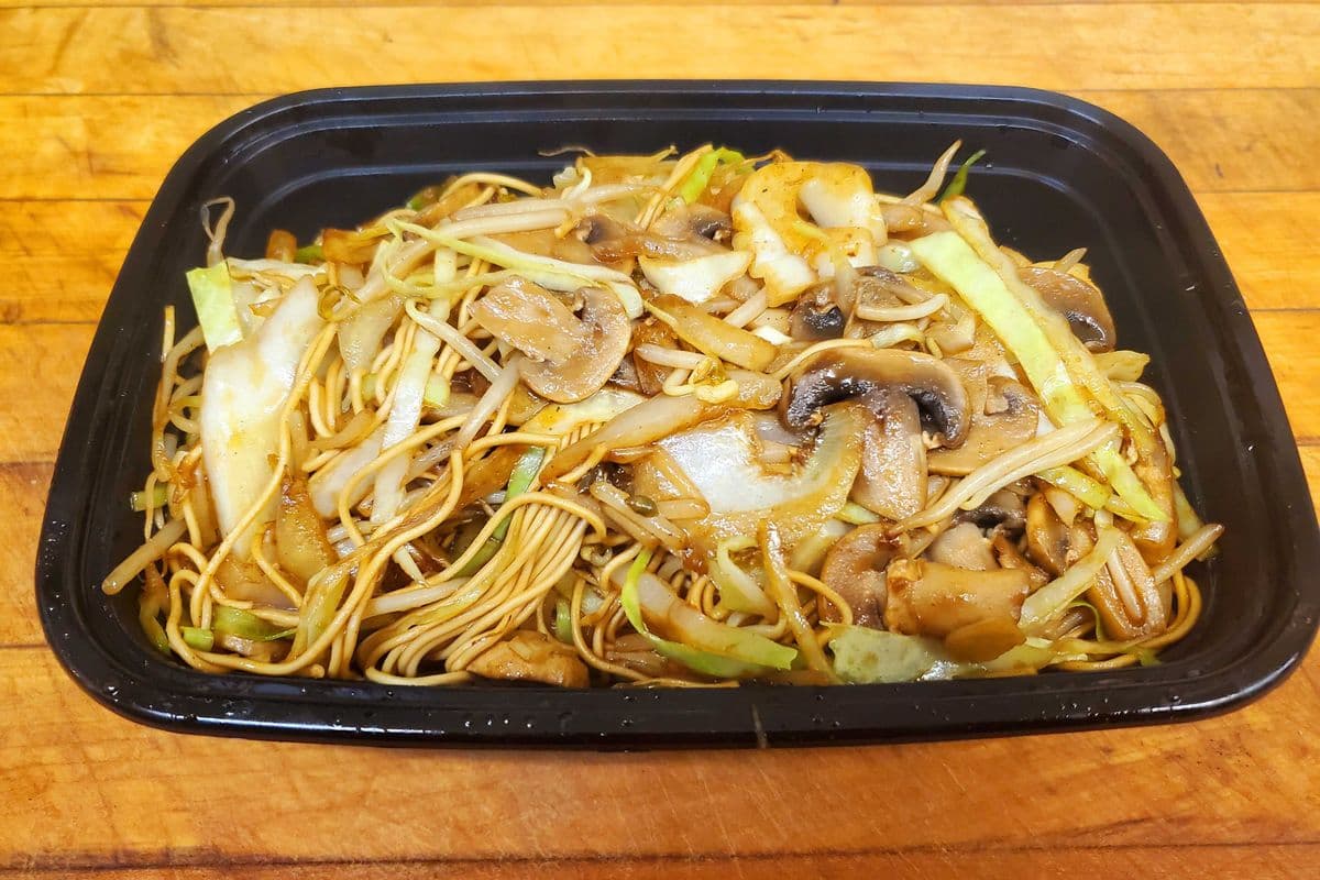 37. Mushroom Chow Mein (thin noodle)
