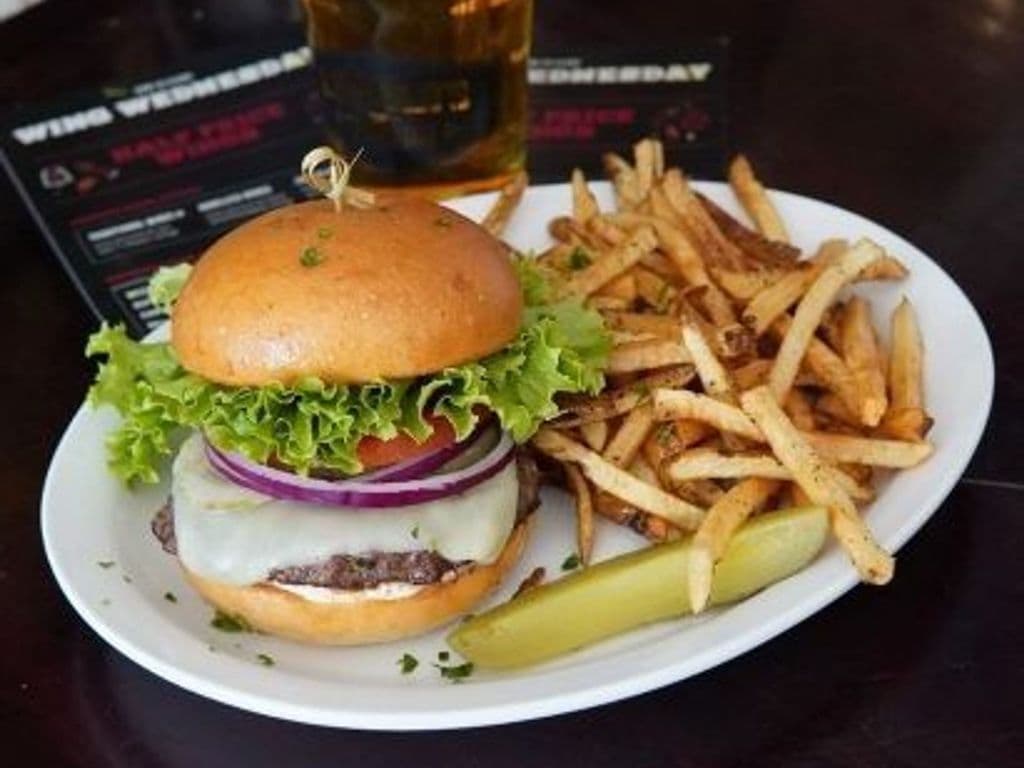Classic Cheeseburger
