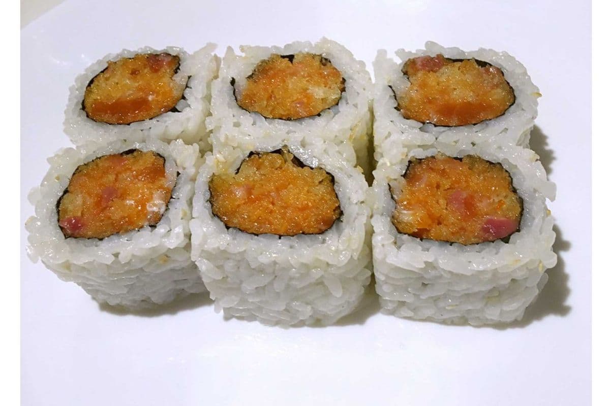 R7 Spicy Salmon Roll (6 pcs)