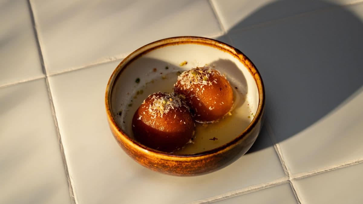 Gulab Jamun / Gulab Jamun