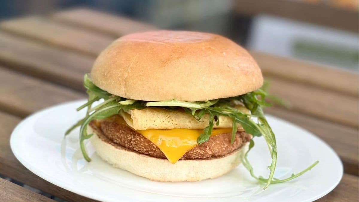 Crispy Chickun Egg Breakfast Sandwich