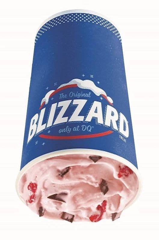 NEW! Dipped Strawberry Cheesecake Blizzard® Treat / NOUVEAUTÉ! Dessert BlizzardMD au gâteau au fromage et aux fraises chocolatées