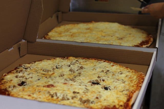Jumbo Pizza 18"