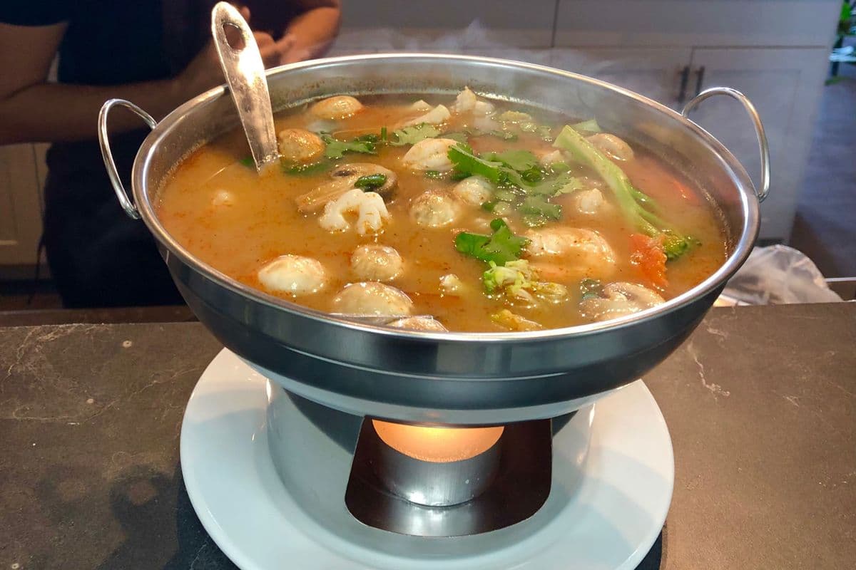 18. Tom Yum Seafood Soup(ต้มยำทะเล)