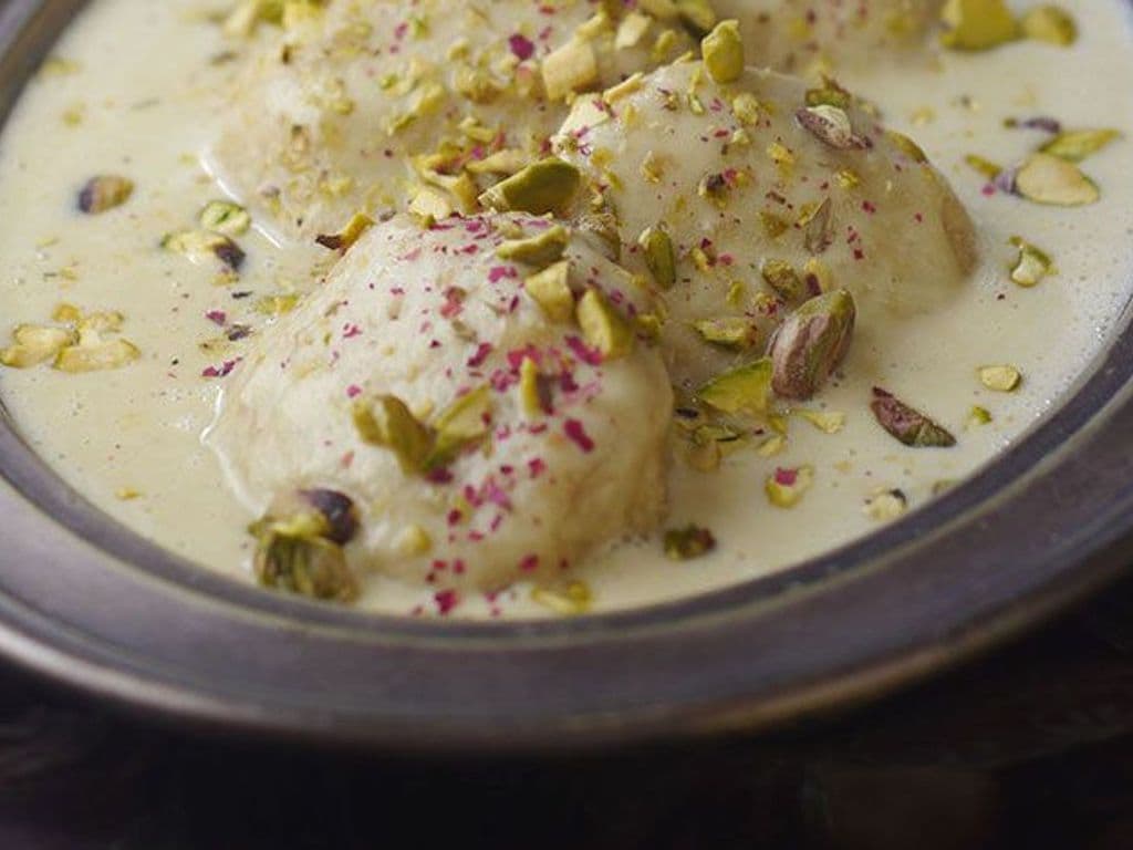 Gulabo Rasmalai