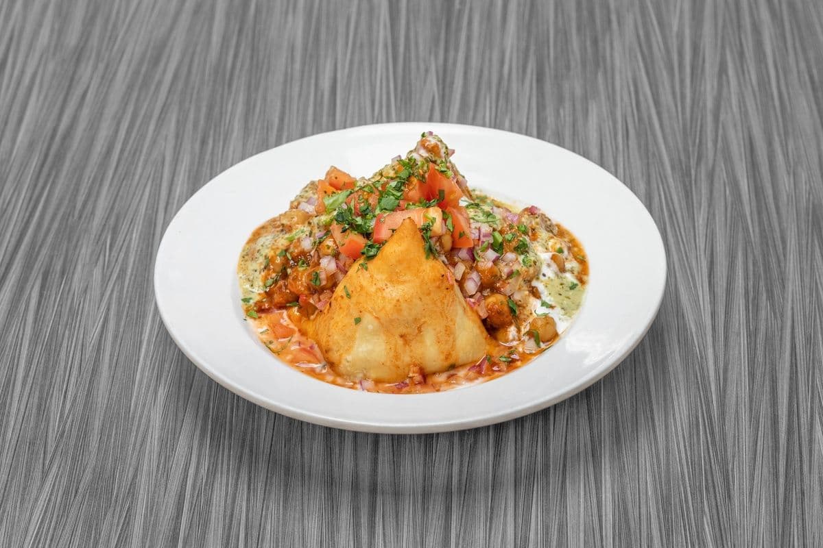 Samosa Chat (2 pcs)