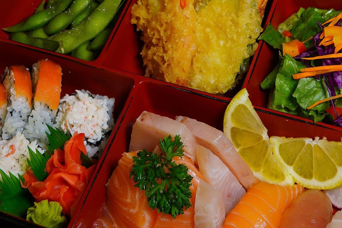 25. Sashimi and Sushi Box