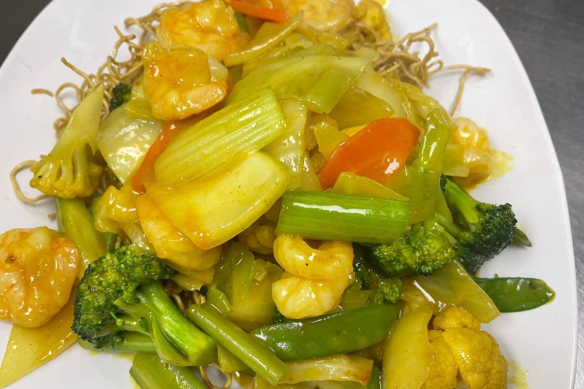Curried Prawns Chow Mein