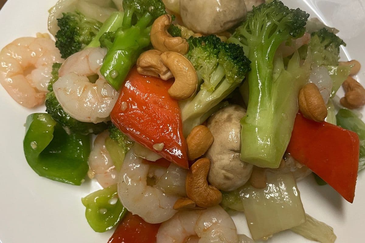 104. Shrimp and Vegetables with Cashews