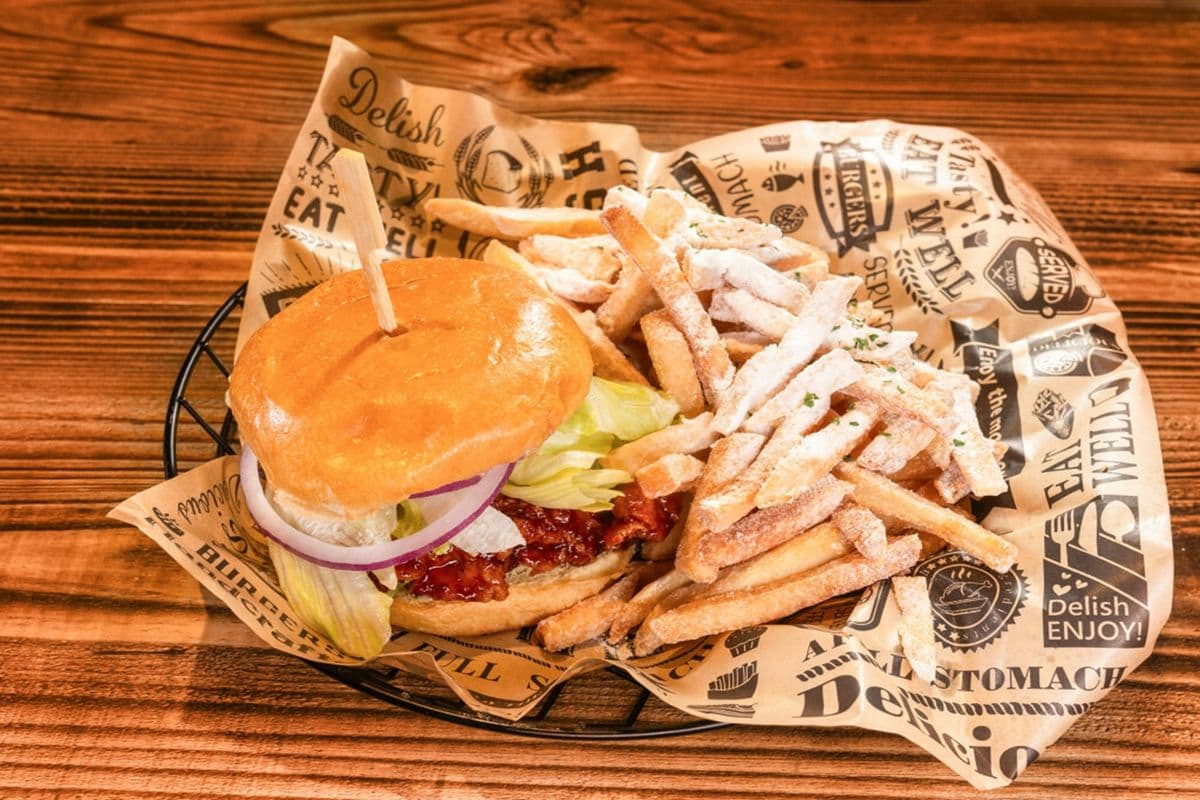 Yangnyeom Burger with Sprinkle Fries