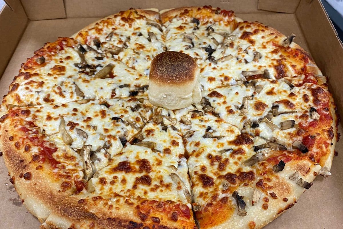 3. 14" Mushroom Pizza