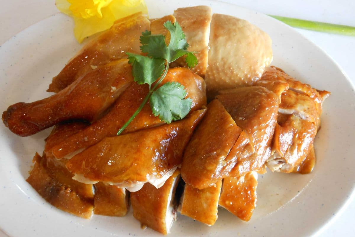 003 Soy Sauce Chicken 玟瑰豉油雞