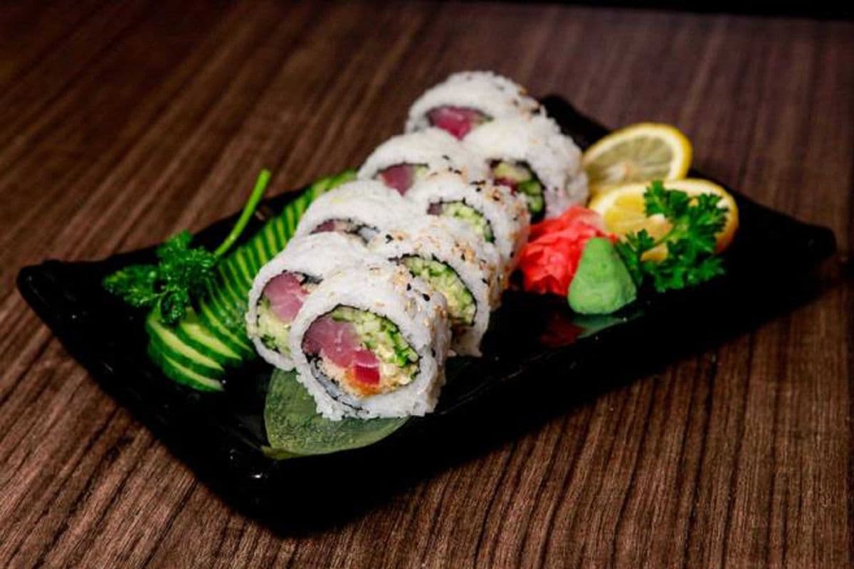 Spicy Tuna Roll (8pc)