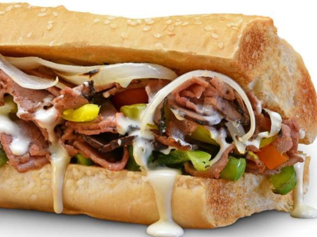 STEAK PHILLY AU QUESO / QUESO PHILLY STEAK