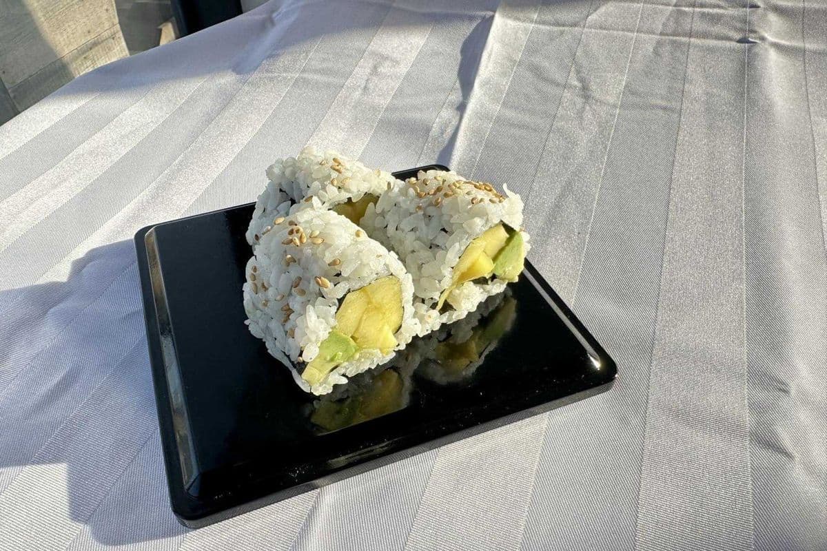 Mango Avocado Roll(6pcs)